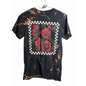 LCM international juniors black red rose short sleeve shirt size small
